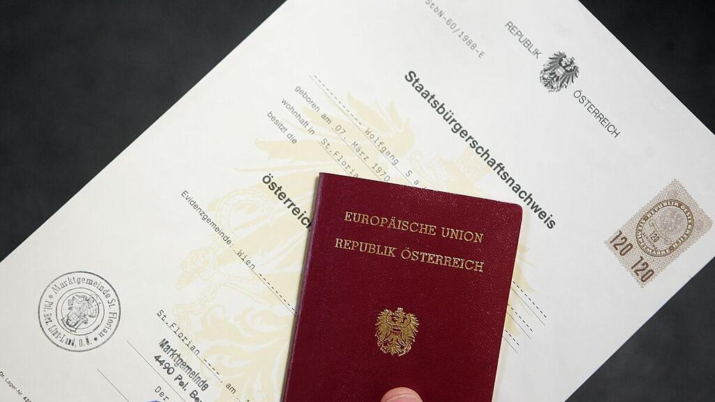 Um knapp zehn Prozent mehr Staatsbürgerschaften verliehen