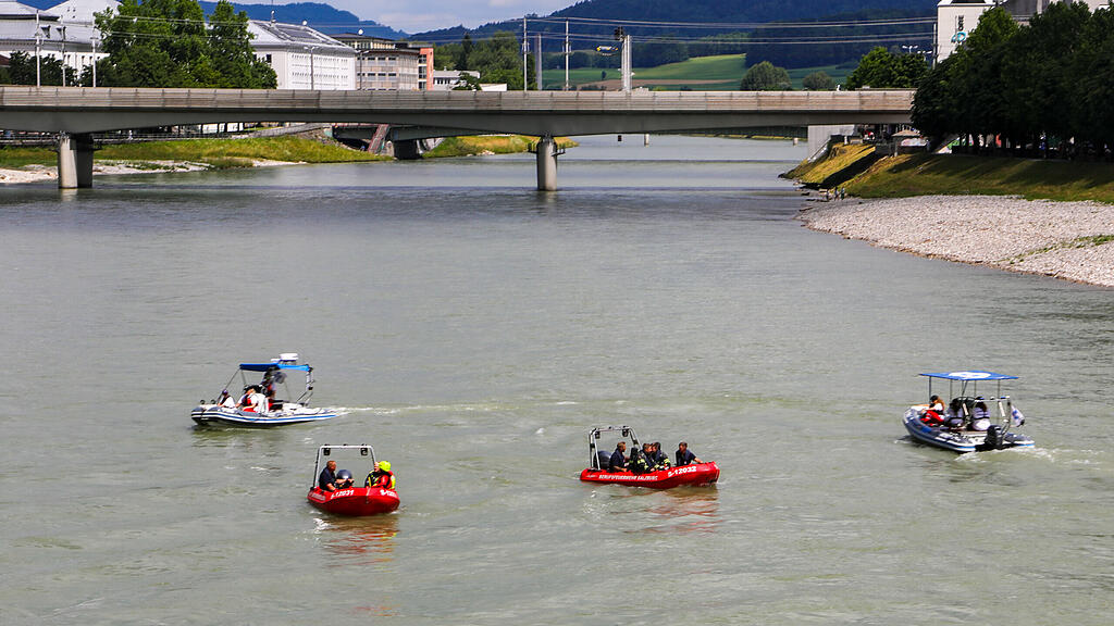 Stadtfest Samstag, Einsatzübung auf der Salzach