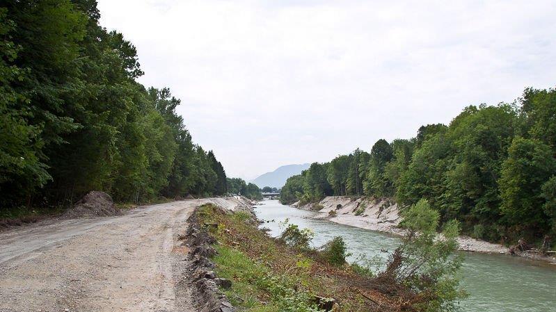 Bauarbeiten an rechter Saalachseite