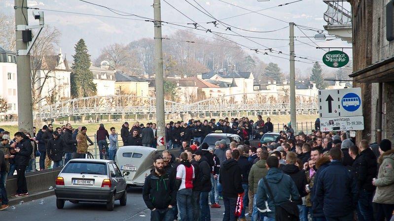 Ajax-Fans in Salzburg, II