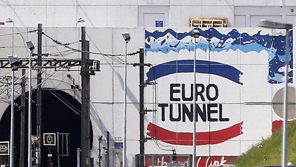 Seit Wochen versuchen Flüchtlinge zum Eurotunnel vorzudringen