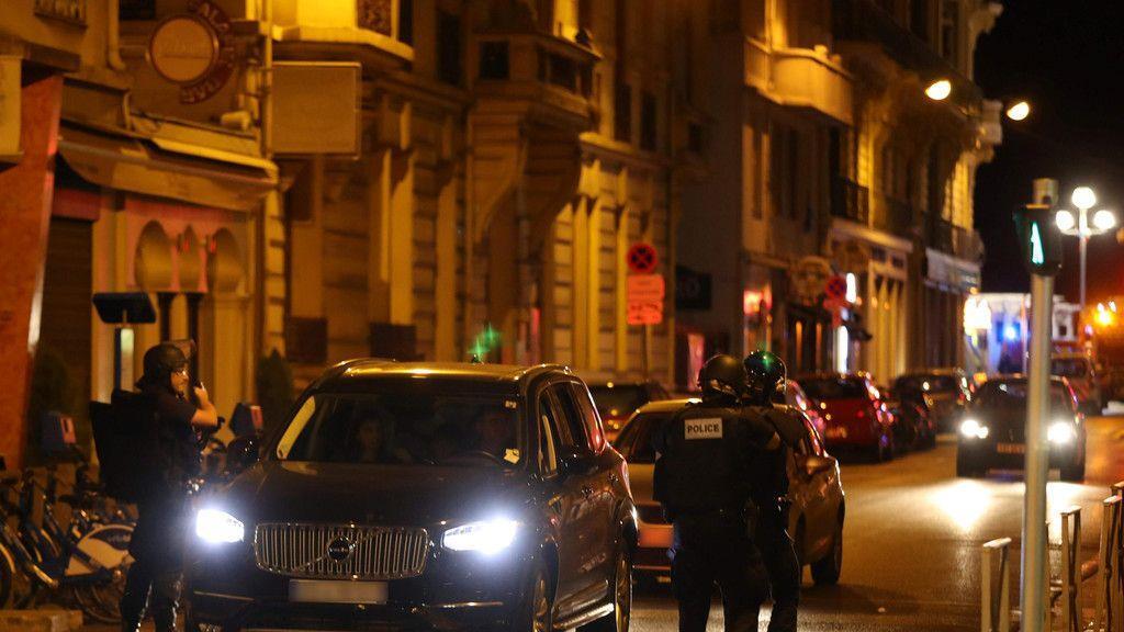 Lkw rast in  Nizza in Menschenmenge