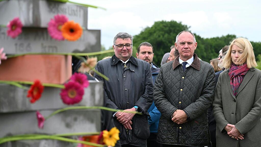 ENTHLLUNG DER AUSSENLAGER-STELE AM AREAL DER KZ-GEDENKSTTTE MAUTHAUSEN: LEICHTFRIED (SP) / KARNER (VP) / HABERLANDER (VP)