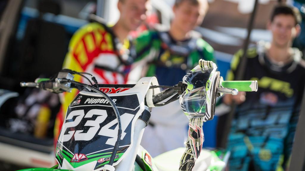 XBOWL MOTOCROSS RACE I