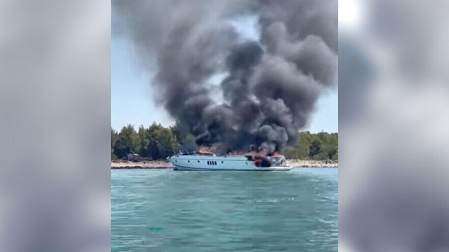 Strache Yacht