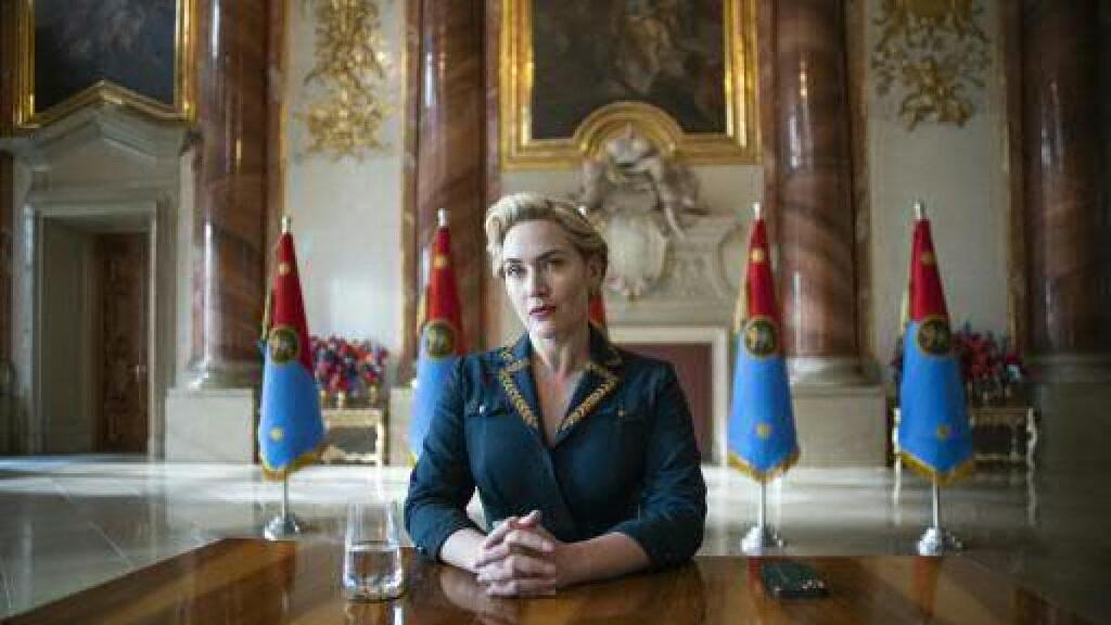 Kate Winslet in "The Palace" respektive in Wien
