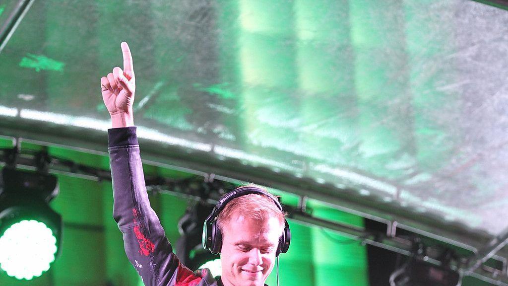 Electric Love Festival 2016: Tag 2, V