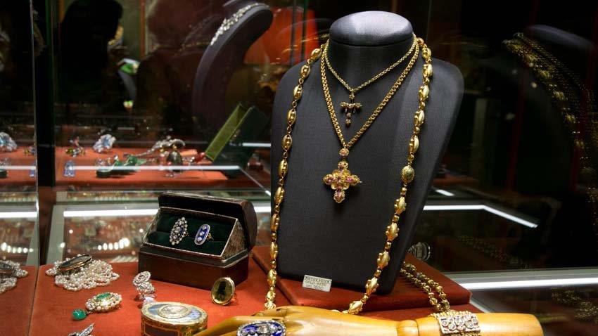 Art & Antique