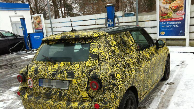 Zu einem späteren Zeitpunkt soll es eine Van-Version mit fünf Türen zu kaufen geben.