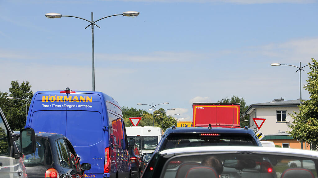 Stau Grenzkontrollen Münchner Bundesstraße