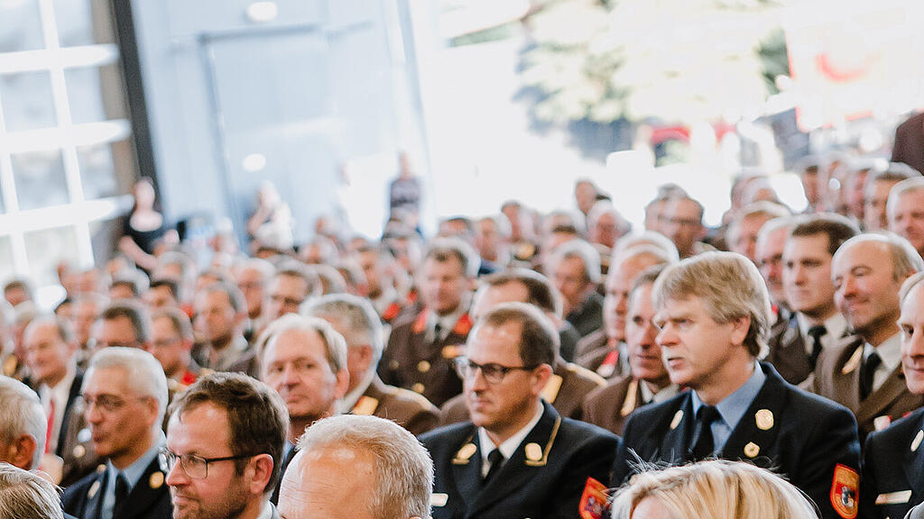 Kommando\u00fcbergabe im Landesfeuerwehrverband