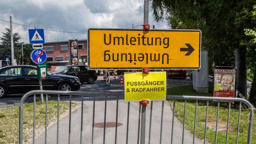 Bauarbeiten für Kreisverkehr in Maxglan