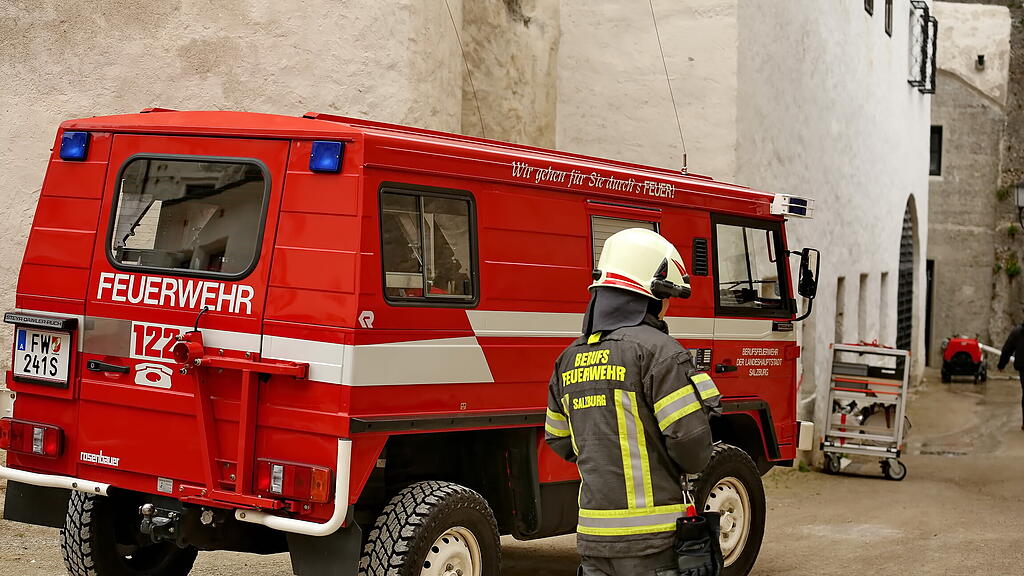 Feuerwehr-\u00dcbung auf der Festung, I
