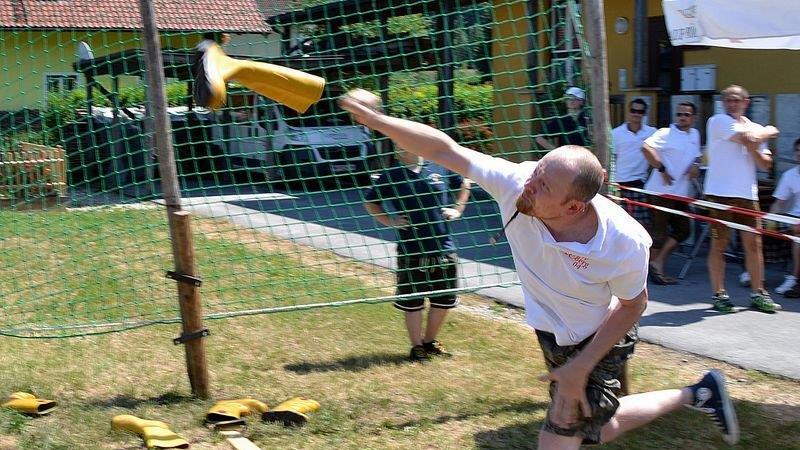 Stiefelweitwurf in Fürstenbrunn