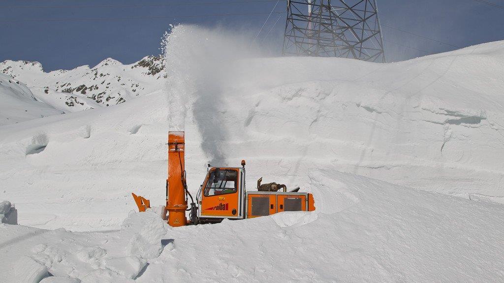 Schneeräumung am Gotthardpass
