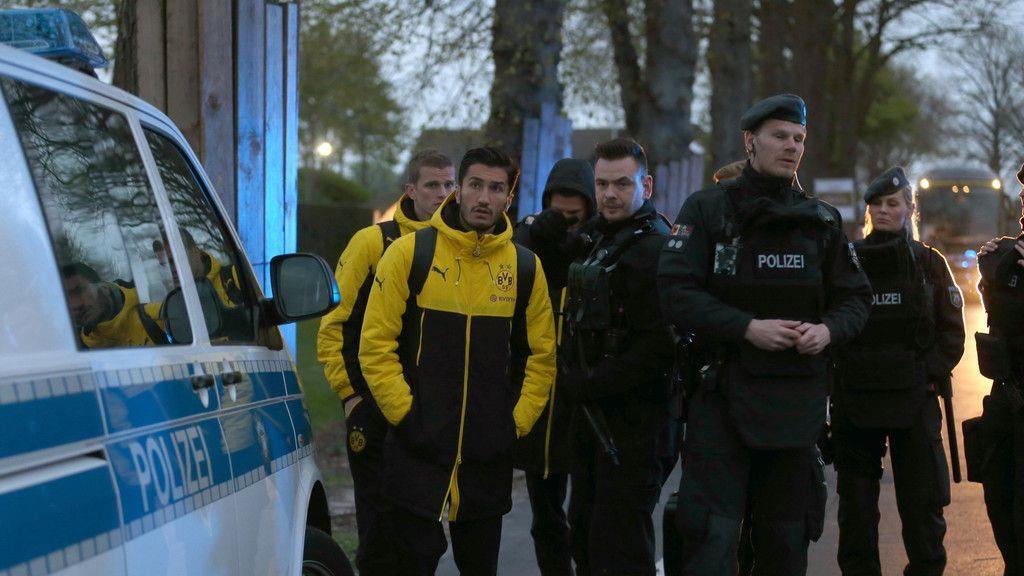 Bomben detonieren an BVB-Bus
