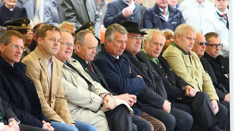 Rainerkaserne an Red Bull übergeben
