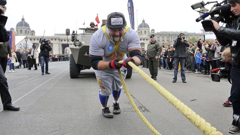 Weltrekord: Müllner zieht Panzer