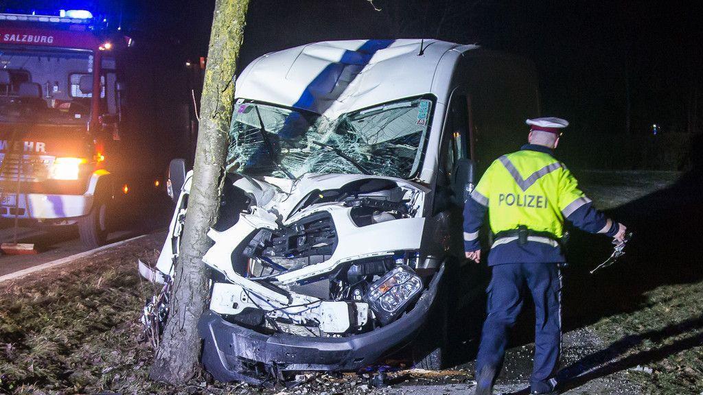 Unfall mit Transporter in Morzger Straße