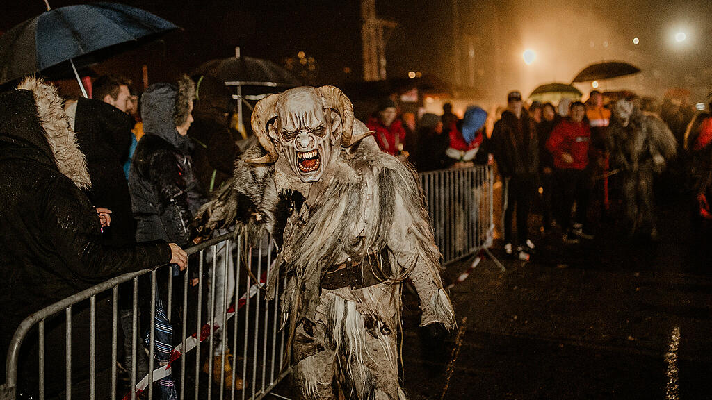 Hallwanger Perchtenlauf