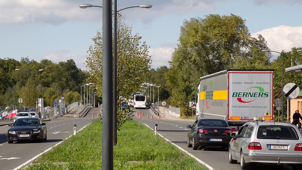 Flüchtlinge und Verkehrslage am Dienstag an der Grenze