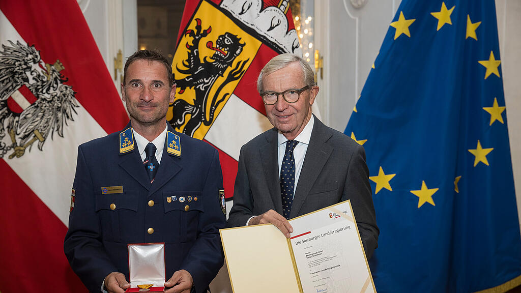 Wasserretter und Wasserretterinnen in Landesresidenz