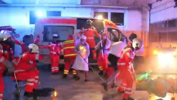 Auch das BRK tanzt den Harlem-Shake.