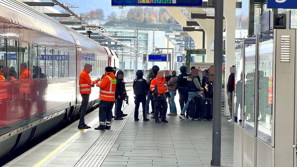 Polizei-Großeinsatz am Salzburg Hauptbahnhof
