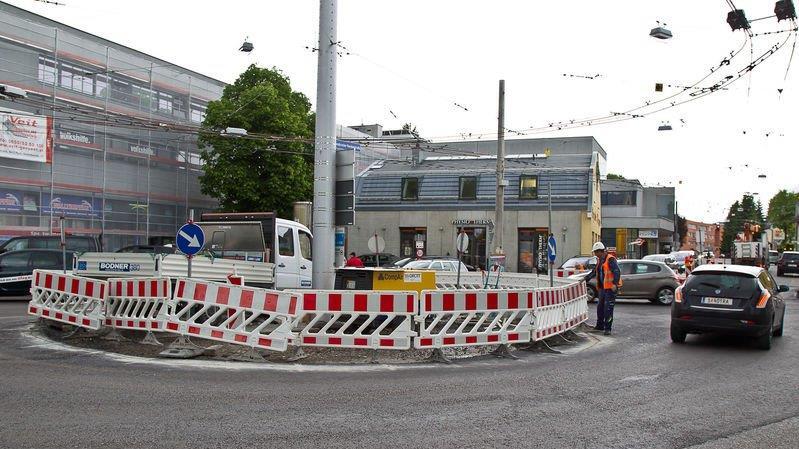 Kreisverkehr am Hans-Schmid-Platz