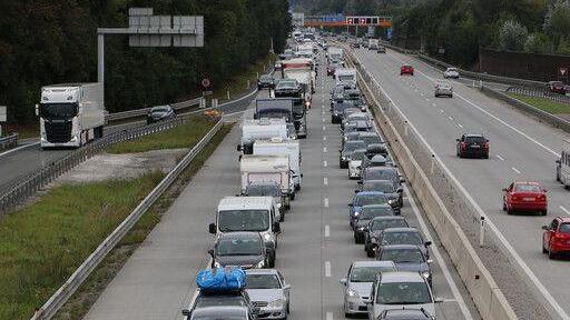 Stau auf der A10