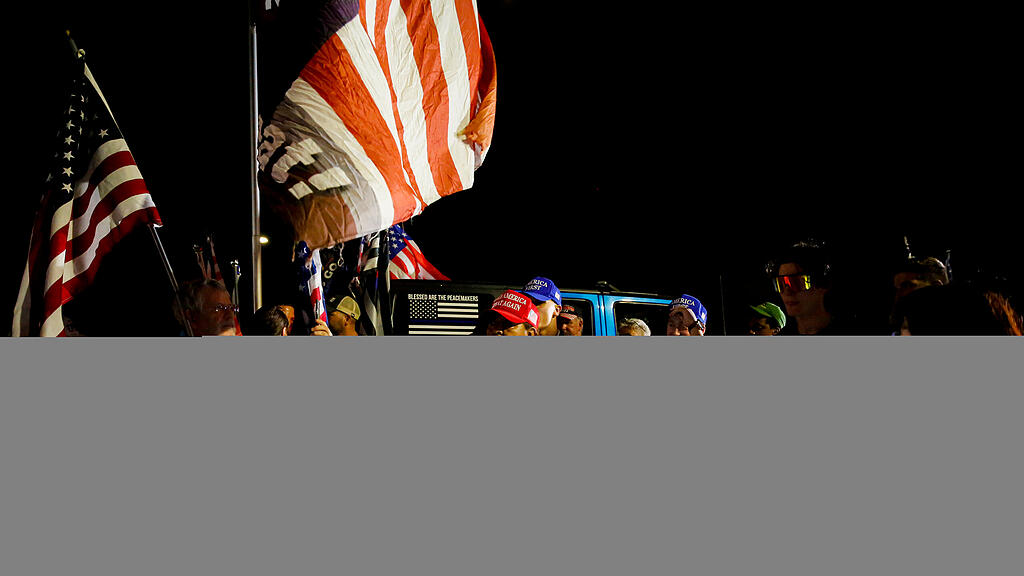 Proteste vor Donald Trump-Anwesen