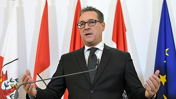 Als Vizekanzler will Strache auch die Töchter besingen